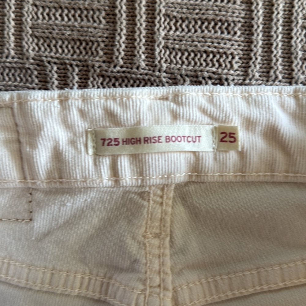 Levi's Off White/Cream Boot Cut Pants - Picture 4 of 16